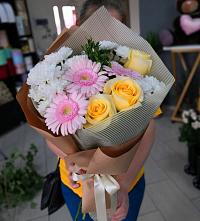 Букет цветов из:  Герберы, Розы и Хризантемы в Почепском
