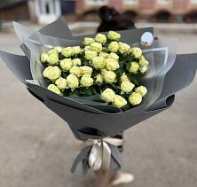 Букет Белые кустовые розы Солинеро в Почепском