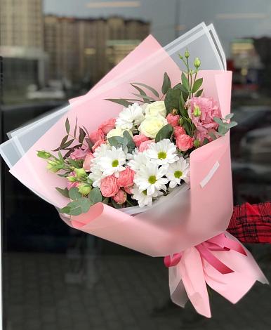 Букет цветов из: Розы, Лизиантусы и Хризантемы в Почепском